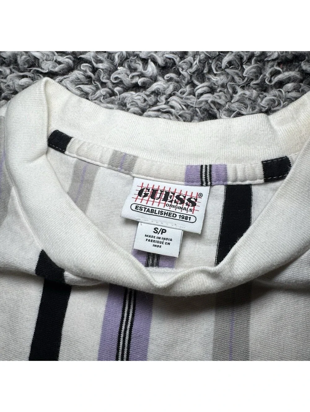 Guess Originals T Shirt Mens  Medium Purple Vertical Striped Embroidered  Tee - Picture 3 of 7